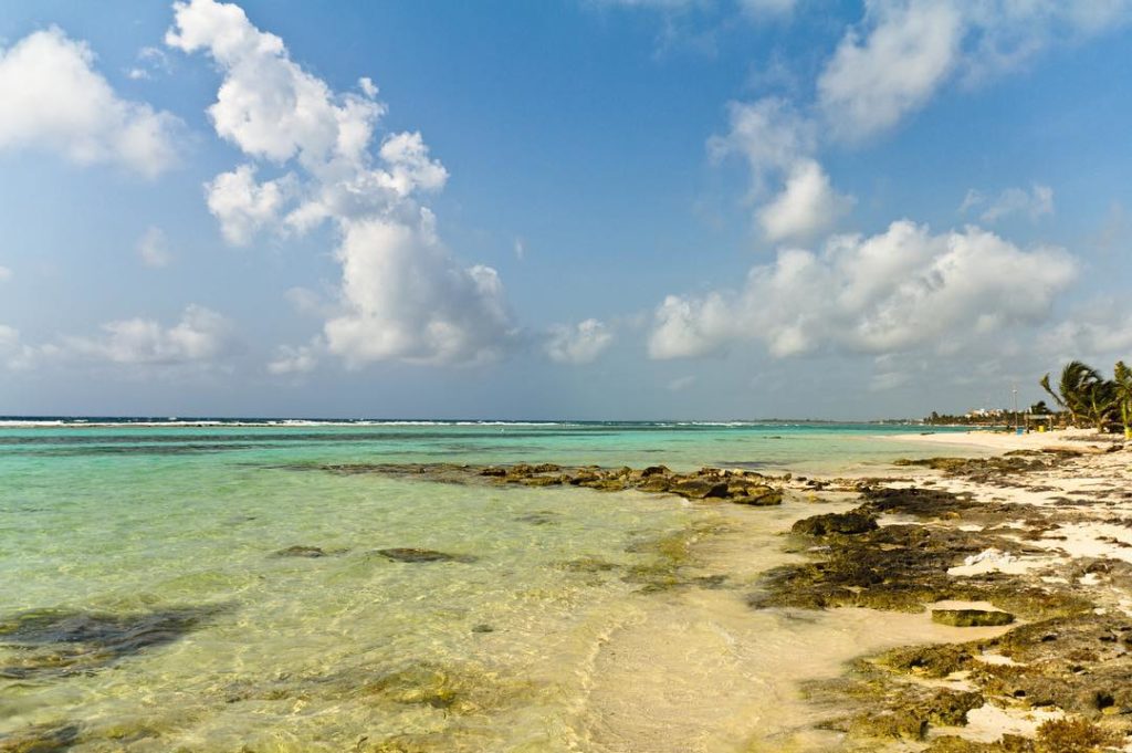 Plaja Mahahual din Mexic